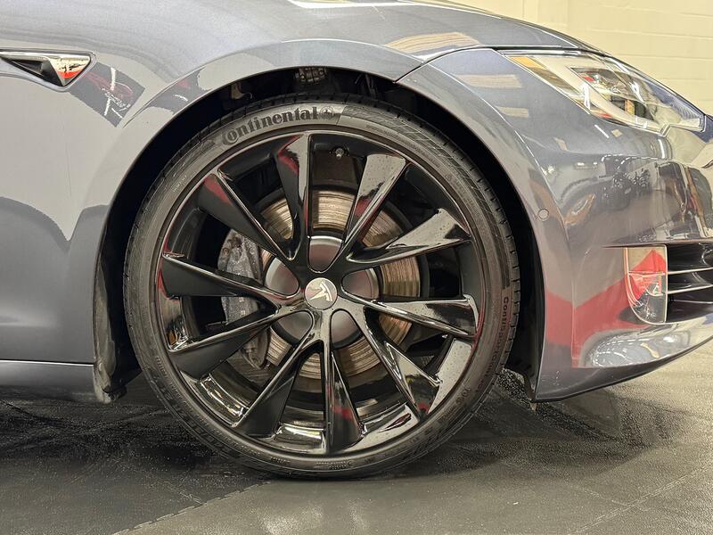 TESLA MODEL S