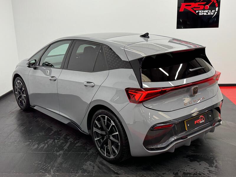 CUPRA BORN