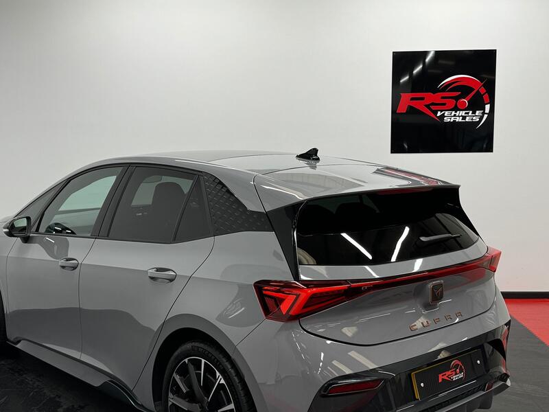 CUPRA BORN