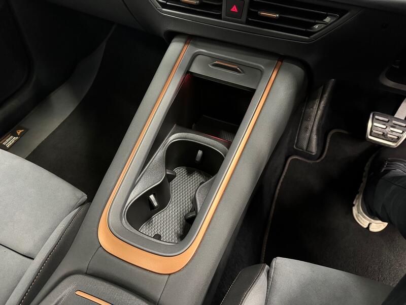 CUPRA BORN