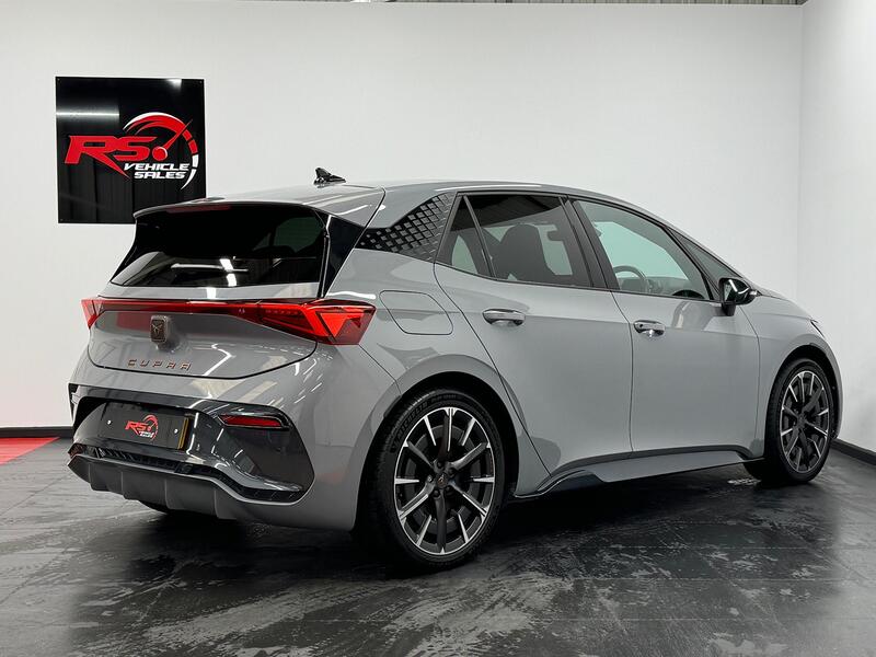 CUPRA BORN