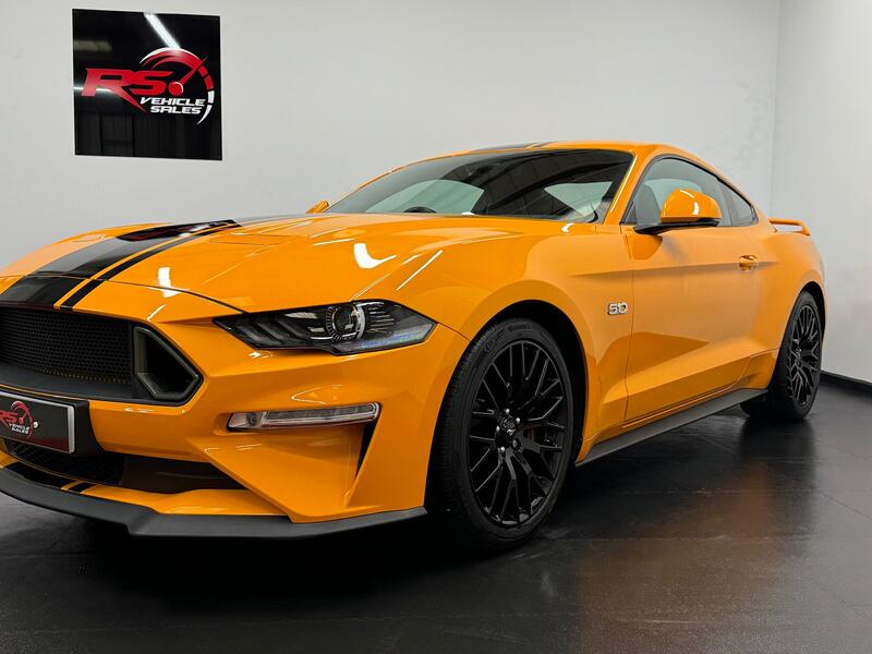 FORD MUSTANG