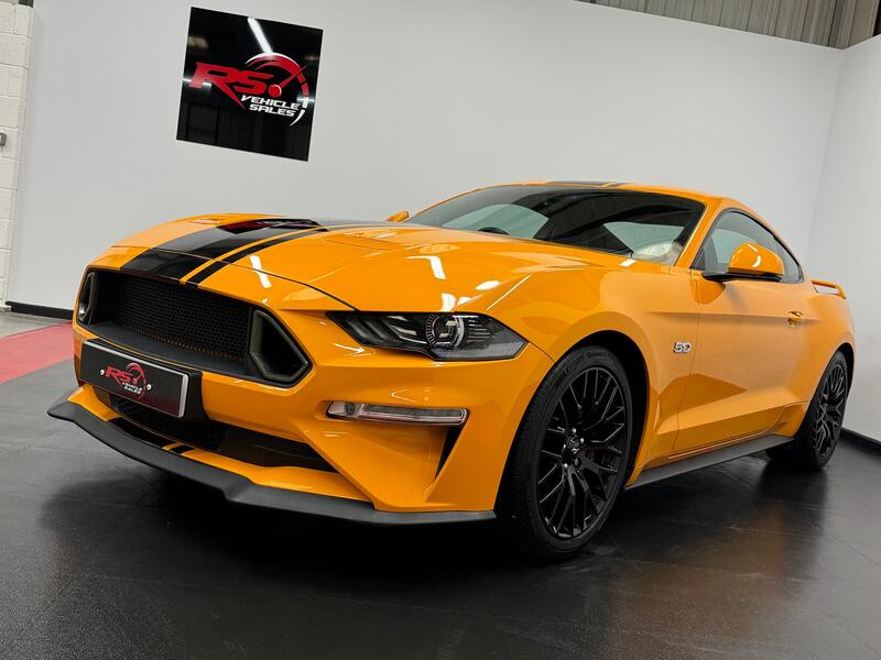 FORD MUSTANG