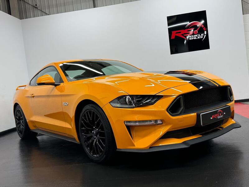 FORD MUSTANG
