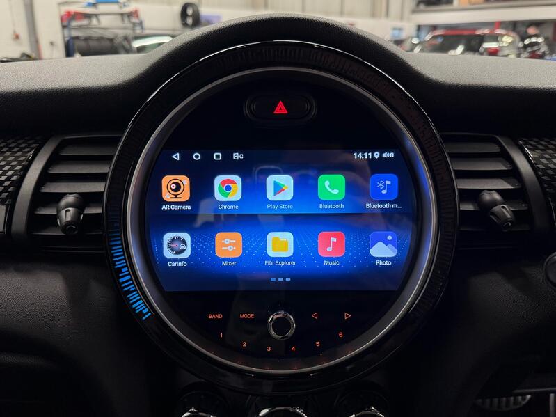 MINI HATCH