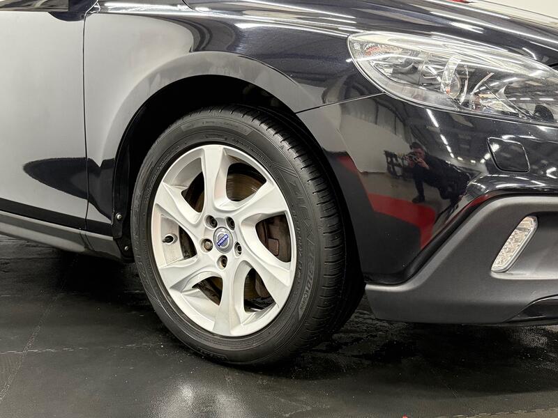 VOLVO V40 CROSS COUNTRY
