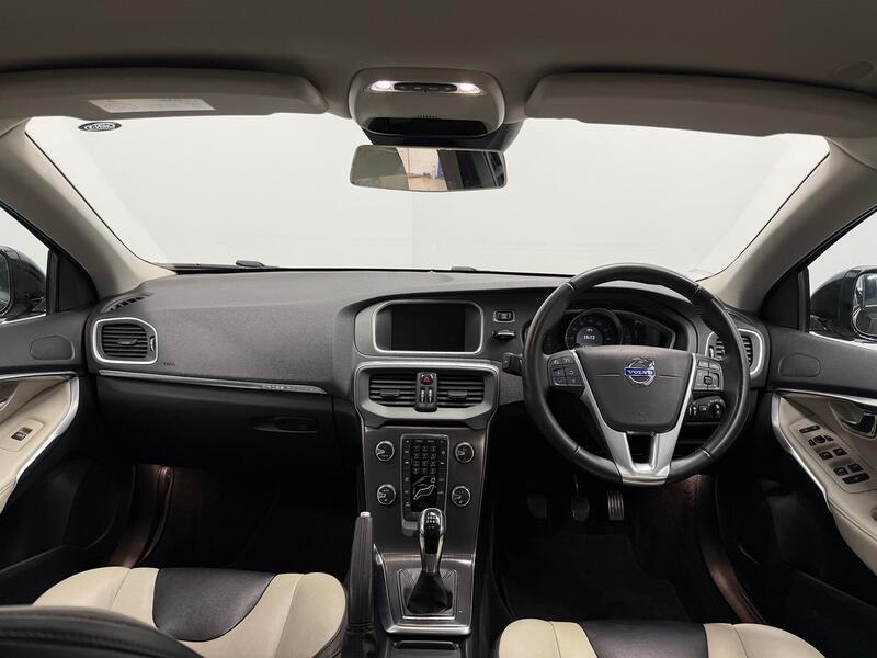 VOLVO V40 CROSS COUNTRY
