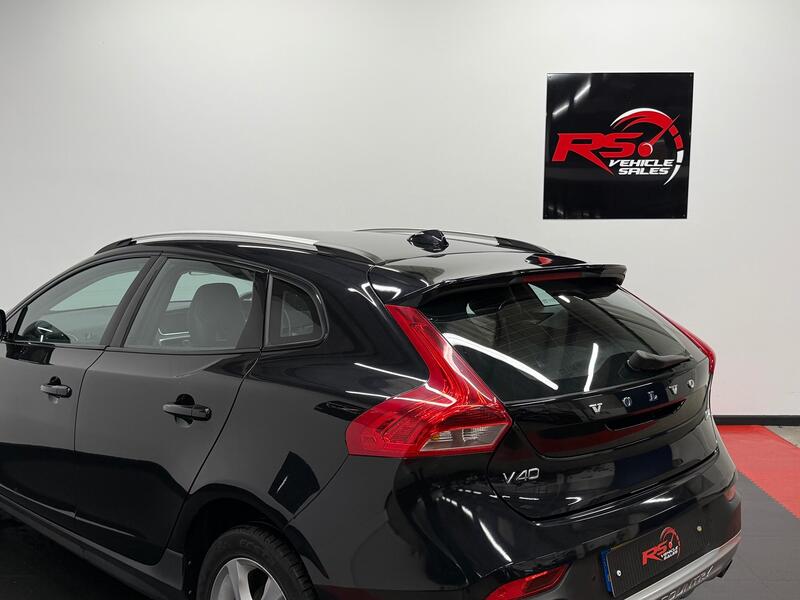 VOLVO V40 CROSS COUNTRY
