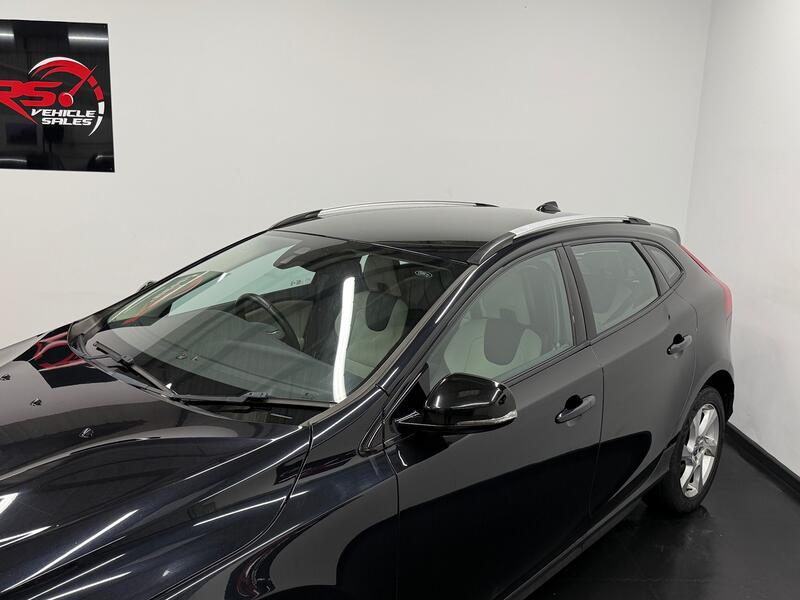 VOLVO V40 CROSS COUNTRY