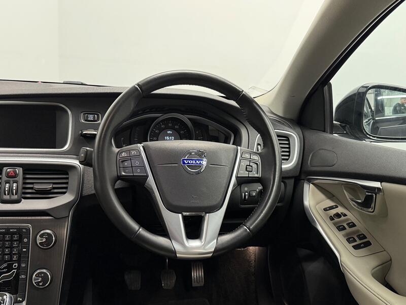 VOLVO V40 CROSS COUNTRY