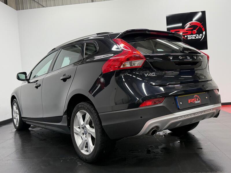 VOLVO V40 CROSS COUNTRY