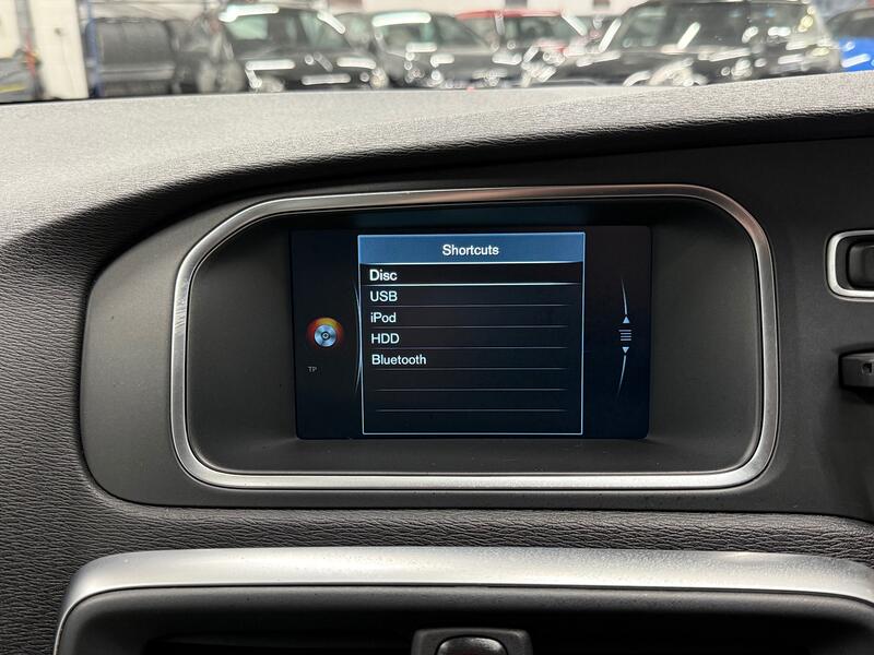 VOLVO V40 CROSS COUNTRY