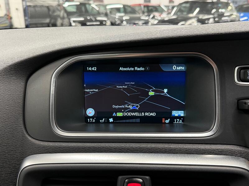 VOLVO V40 CROSS COUNTRY