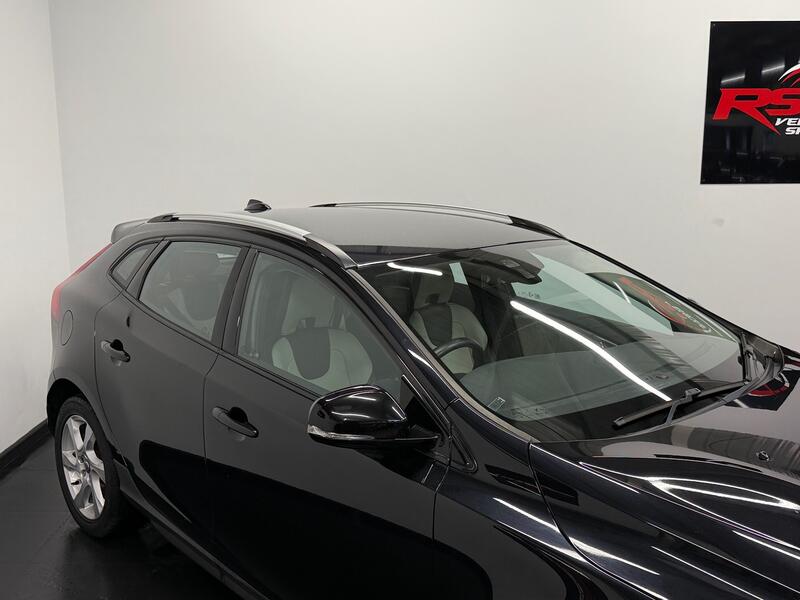 VOLVO V40 CROSS COUNTRY
