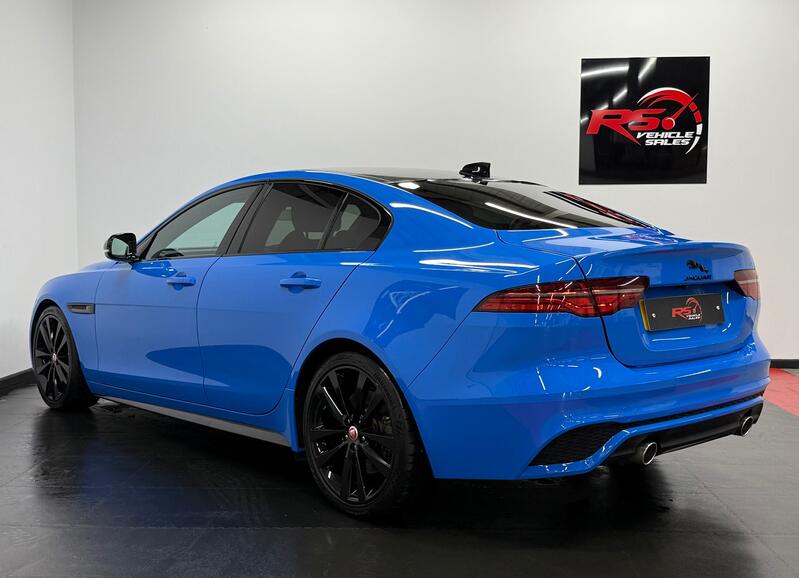 JAGUAR XE