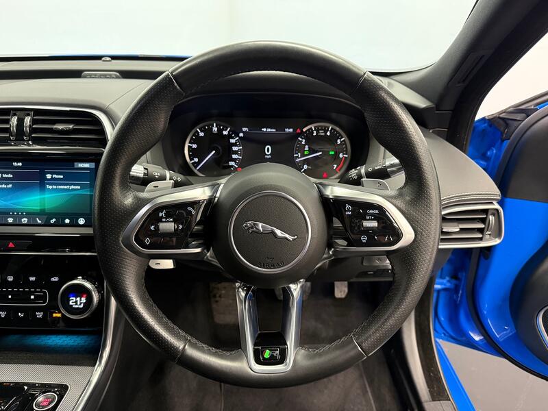 JAGUAR XE