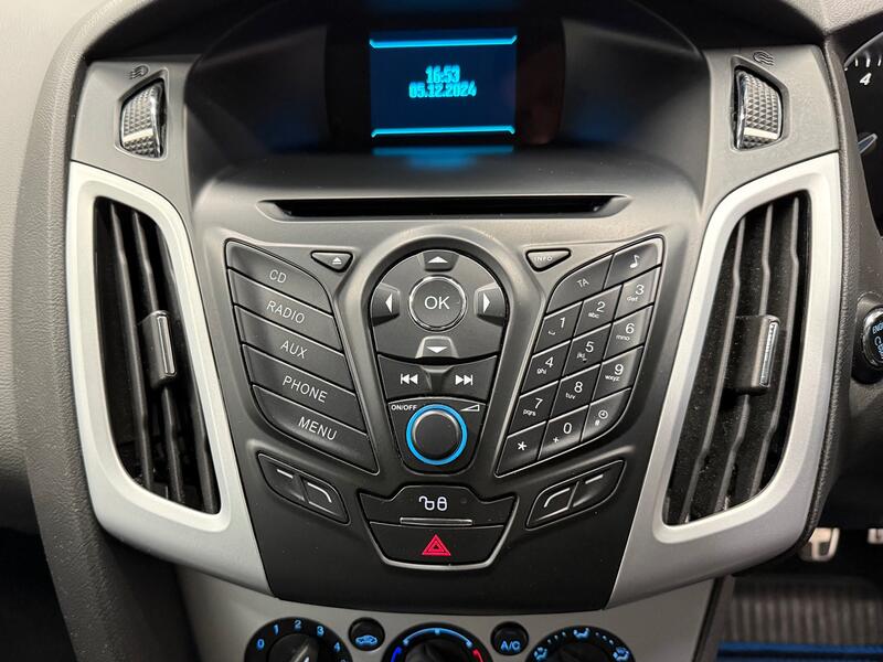 FORD FOCUS