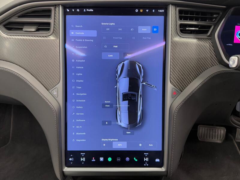 TESLA MODEL S
