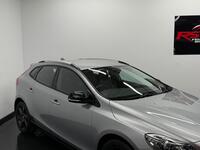 VOLVO V40 CROSS COUNTRY