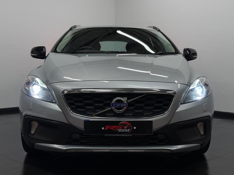 VOLVO V40 CROSS COUNTRY
