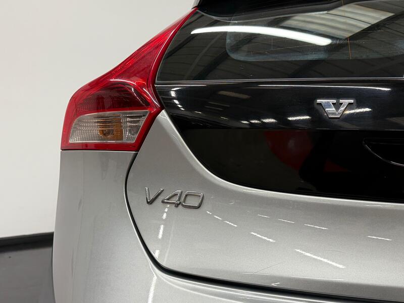 VOLVO V40 CROSS COUNTRY