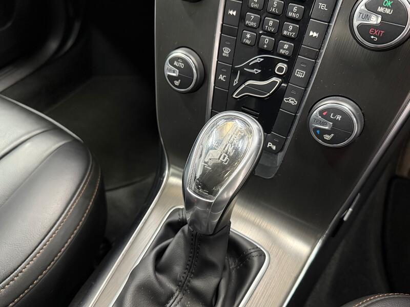 VOLVO V40 CROSS COUNTRY