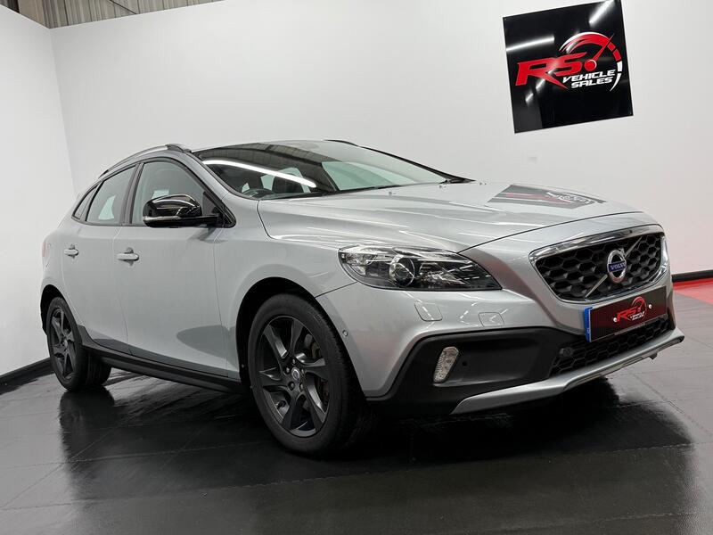 VOLVO V40 CROSS COUNTRY