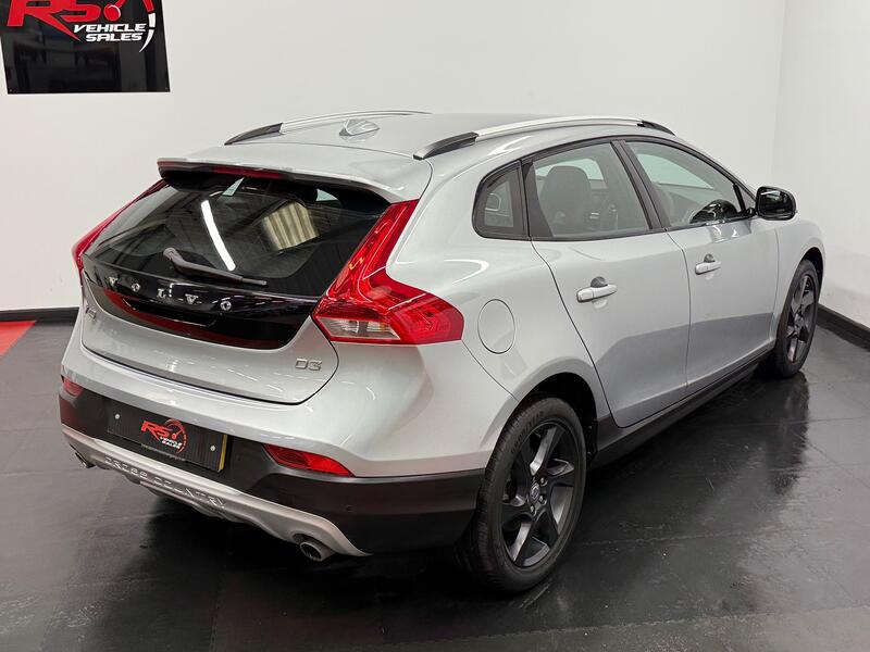 VOLVO V40 CROSS COUNTRY