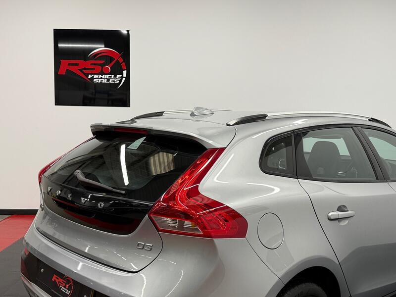 VOLVO V40 CROSS COUNTRY