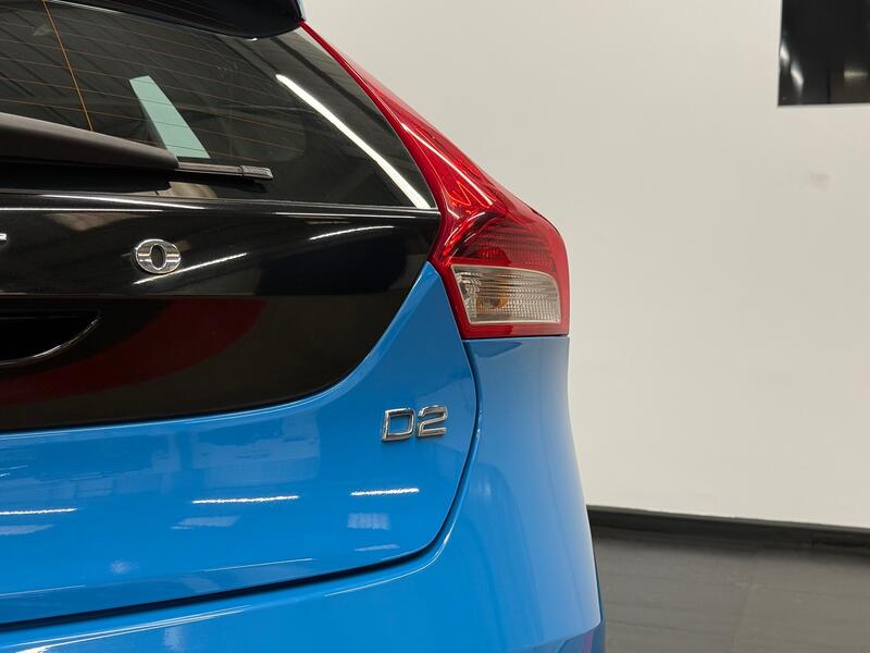 VOLVO V40