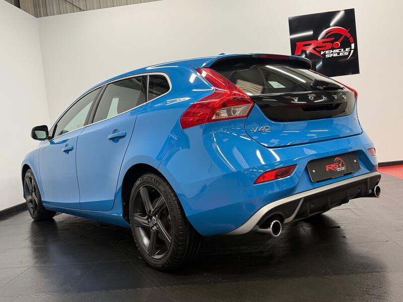 VOLVO V40