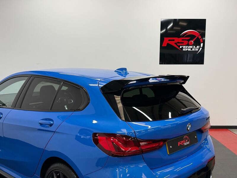BMW 1 SERIES