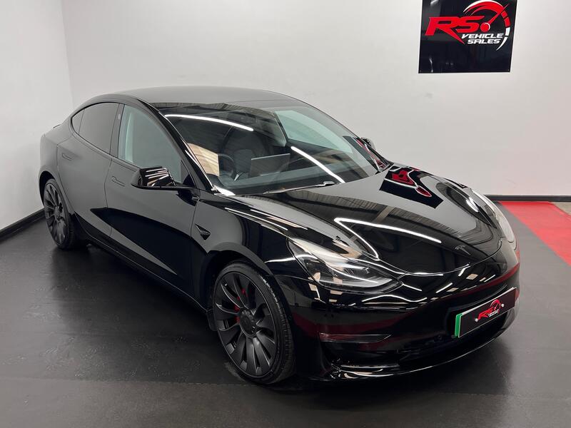 TESLA MODEL 3