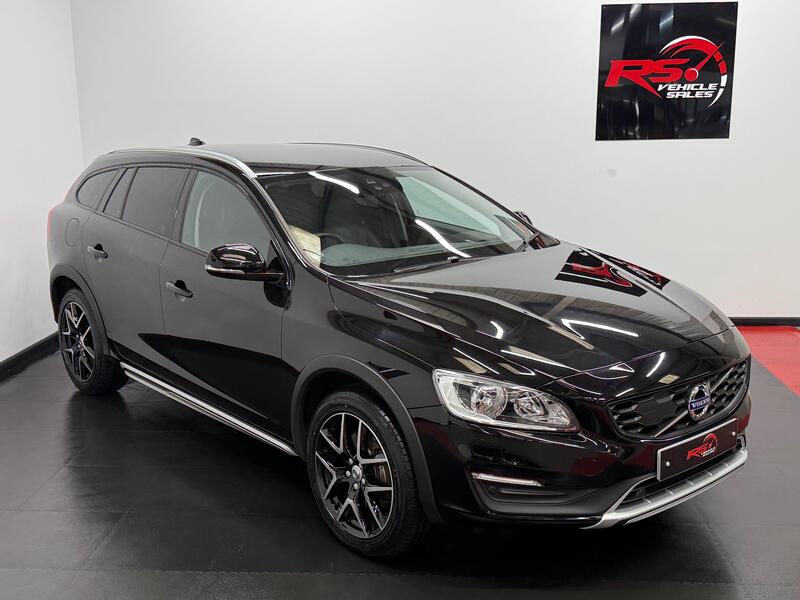 VOLVO V60 CROSS COUNTRY