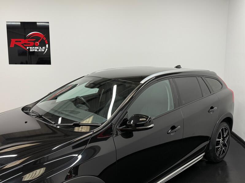 VOLVO V60 CROSS COUNTRY