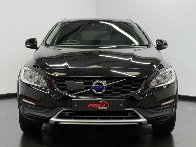VOLVO V60 CROSS COUNTRY