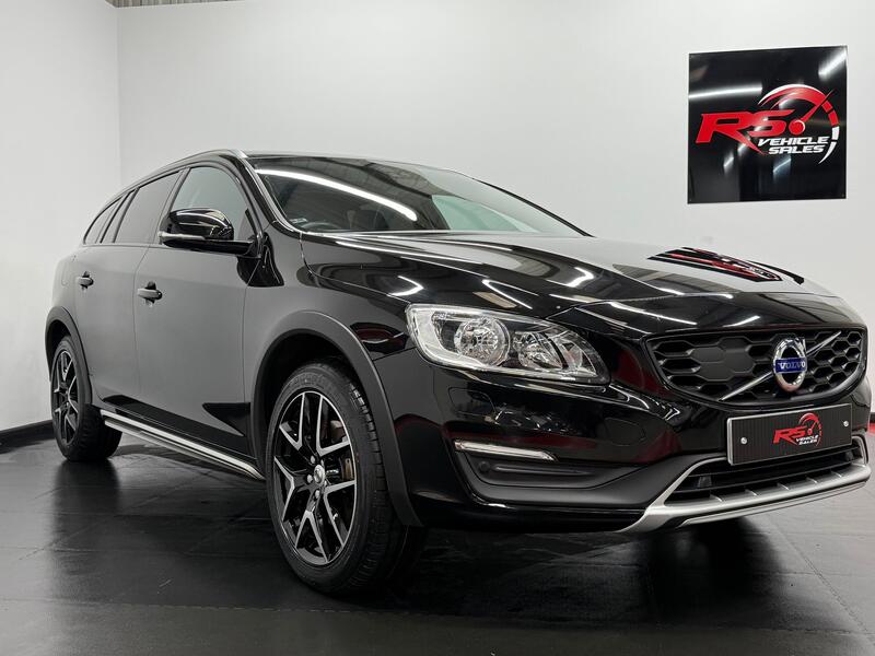 VOLVO V60 CROSS COUNTRY