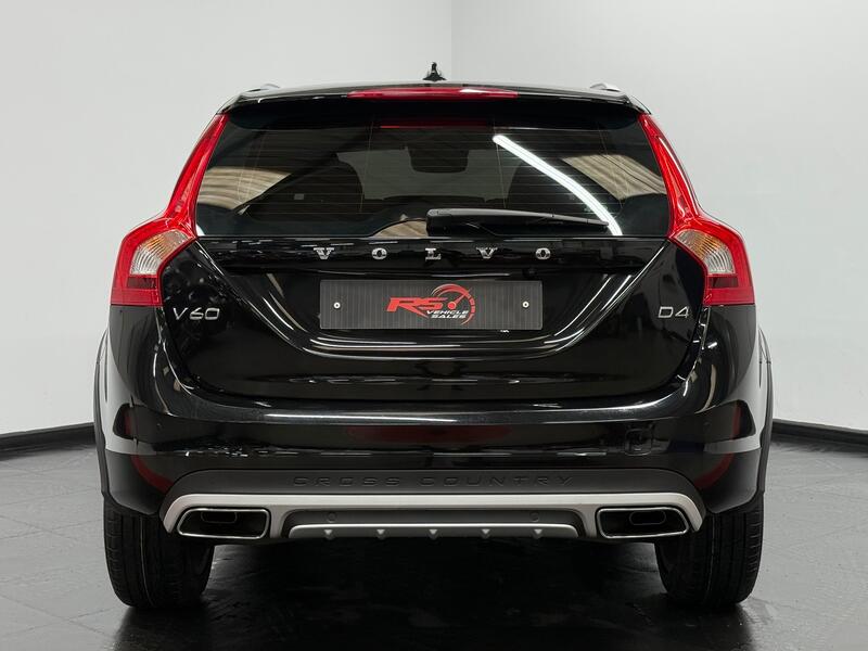 VOLVO V60 CROSS COUNTRY