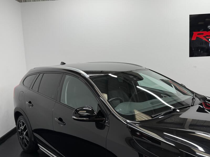 VOLVO V60 CROSS COUNTRY