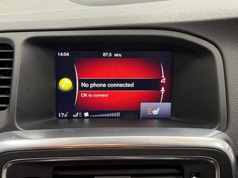 VOLVO V60 CROSS COUNTRY
