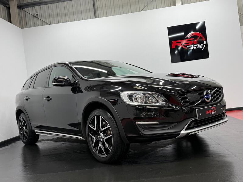 VOLVO V60 CROSS COUNTRY