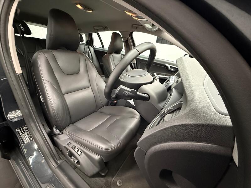 VOLVO V60 CROSS COUNTRY