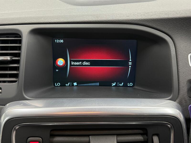 VOLVO V60 CROSS COUNTRY