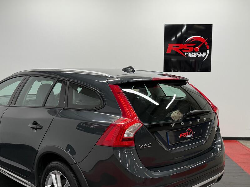 VOLVO V60 CROSS COUNTRY