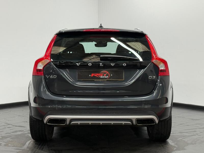 VOLVO V60 CROSS COUNTRY