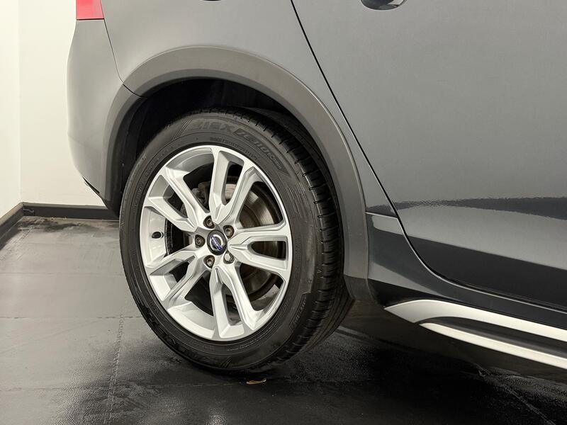 VOLVO V60 CROSS COUNTRY