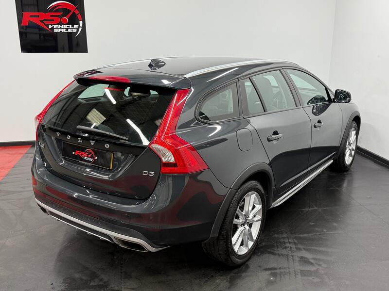 VOLVO V60 CROSS COUNTRY