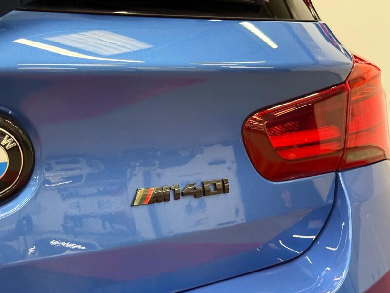 BMW 1 SERIES