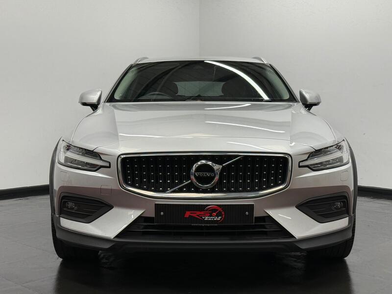 VOLVO V60 CROSS COUNTRY