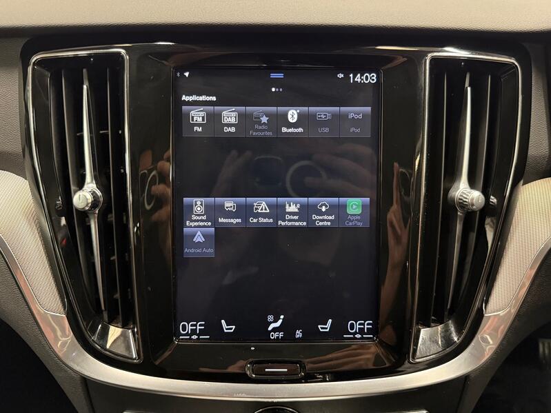VOLVO V60 CROSS COUNTRY